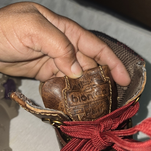 Bionica Brown Women Boots with Red Laces - Picture 9 of 9